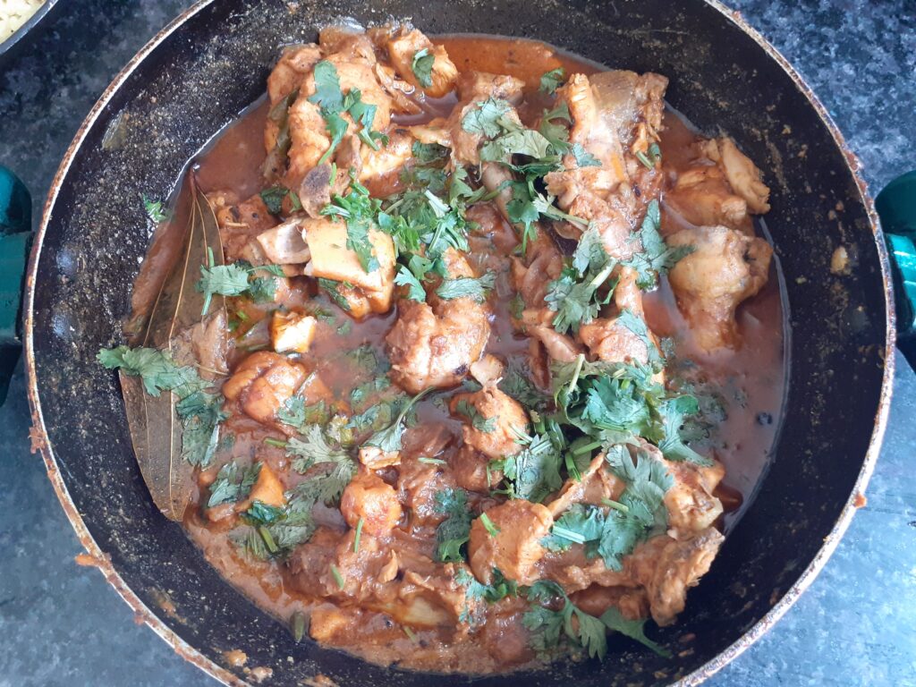 Dahi chicken curry 